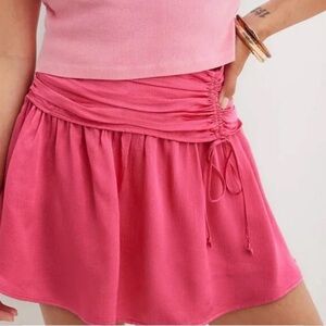 NWT Aerie uptown hot pink mini flowy skirt‎ size small